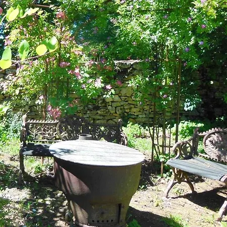 With One Bedroom In With Shared Pool Furnished Terrace And Wifi *
