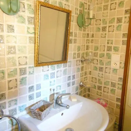 بيت للعطل With One Bedroom In With Shared Pool Furnished Terrace And Wifi Proupiary
